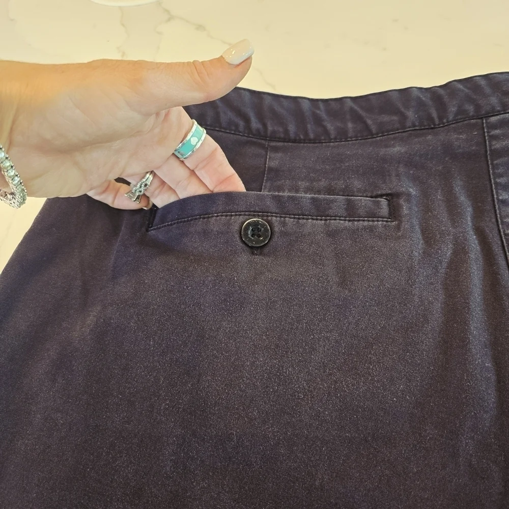 Izod Dark Blue Women's Bermuda Shorts Size 16 - Picture 8 of 9